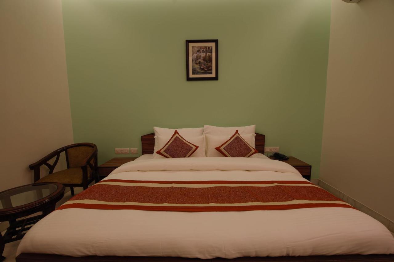 Bed and Breakfast Peepal Tree Residency à New Delhi Extérieur photo