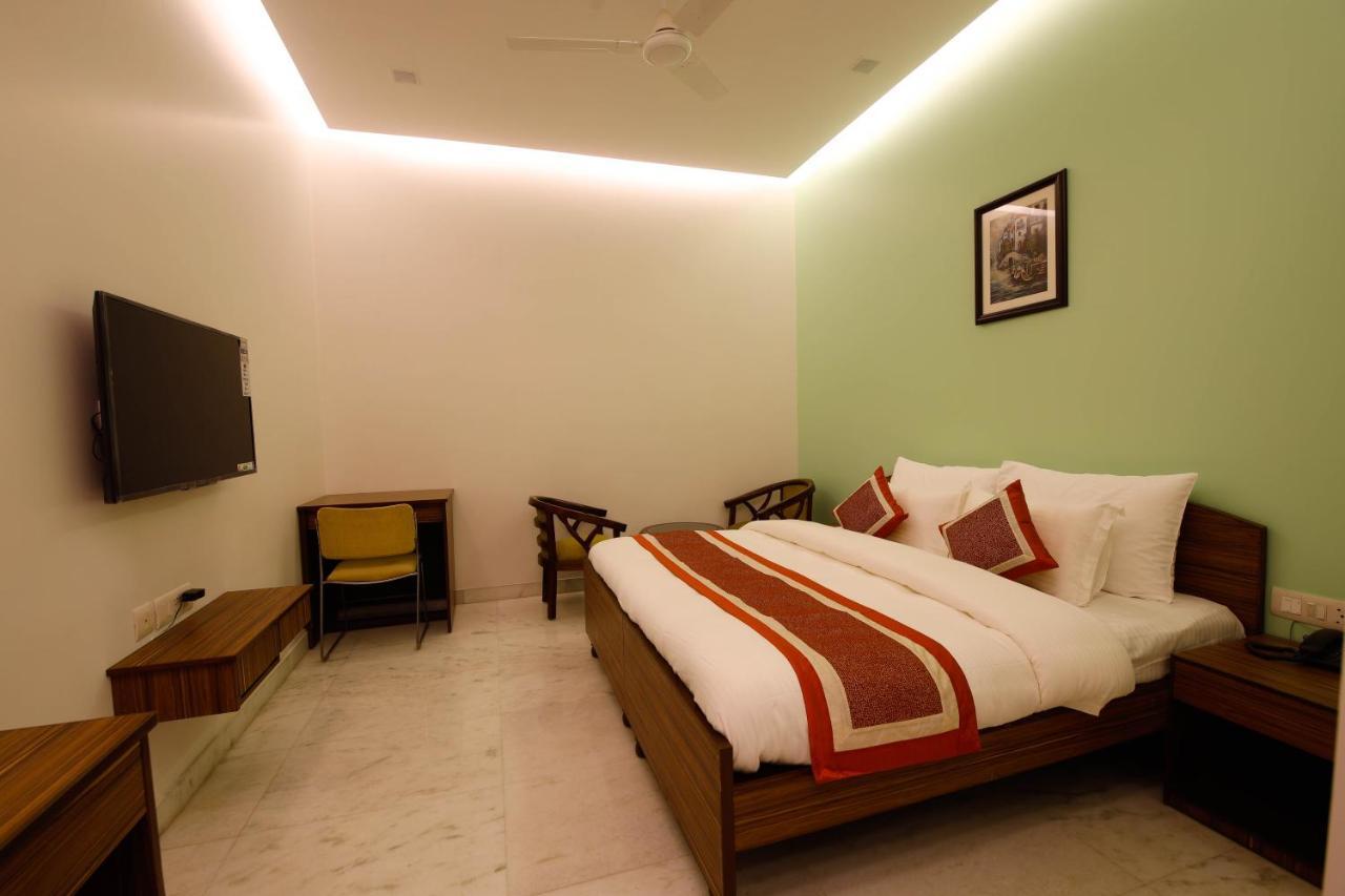 Bed and Breakfast Peepal Tree Residency à New Delhi Extérieur photo